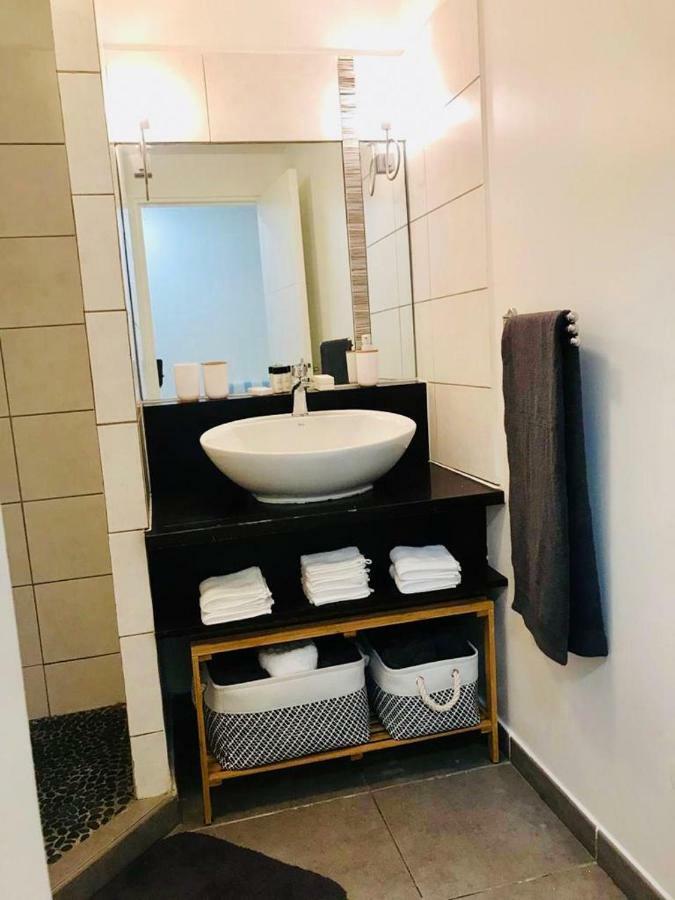Appartement Au Bord De Mer 르 물레 외부 사진
